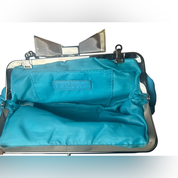 Le Château Turquoise Ruched Clutch w/ Bow Clasp & Silver Chain Strap - Picture 3 of 6